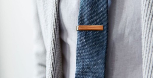 Clemă de cravată din lemn