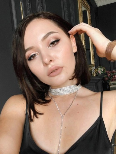 Colar choker feminino com pedras