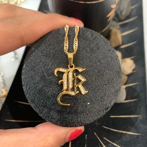 Colar feminino com a letra D209