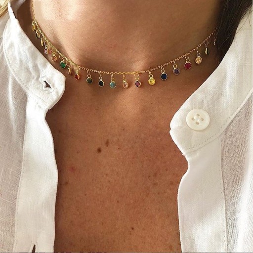 Colar feminino com anéis