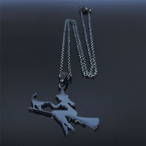 Colar feminino com bruxa
