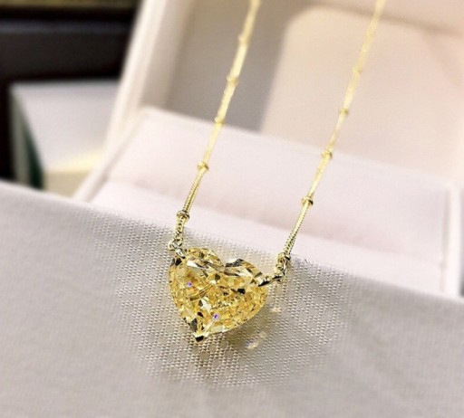 Colar feminino com coração D844