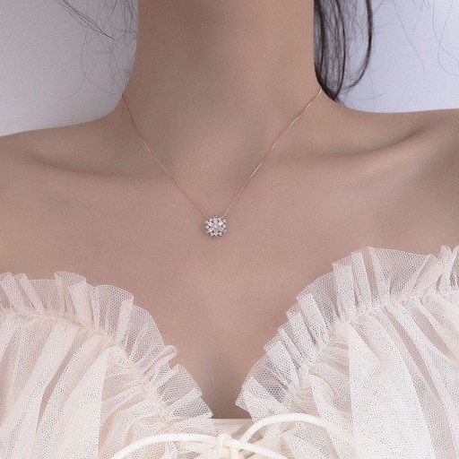 Colar feminino com floco