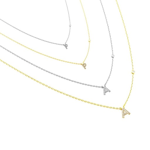 Colar feminino com letras do alfabeto M99