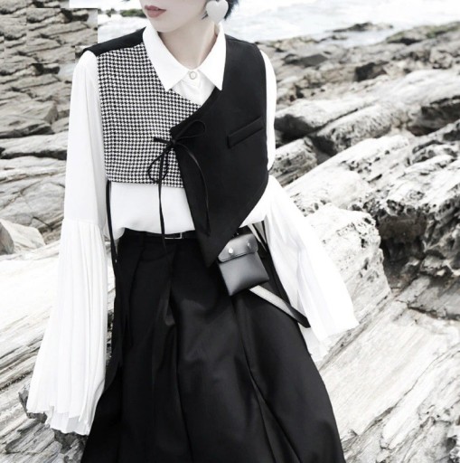 Colete assimétrico feminino P2038