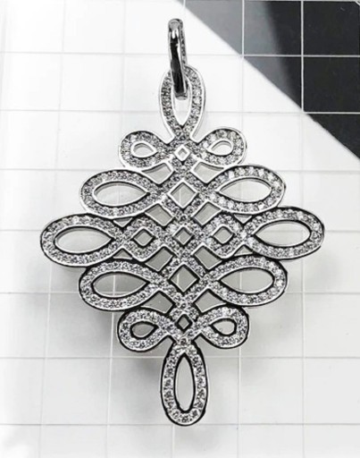 Colgante de mujer D674