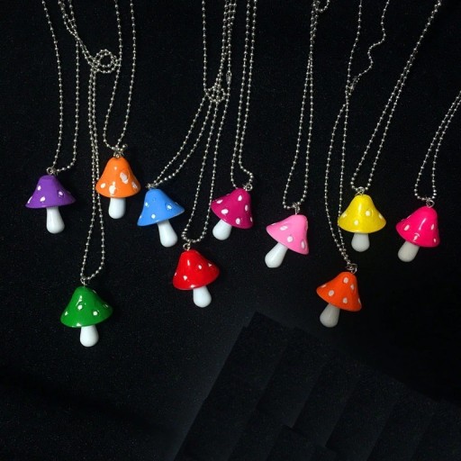 Collana da donna a forma di fungo