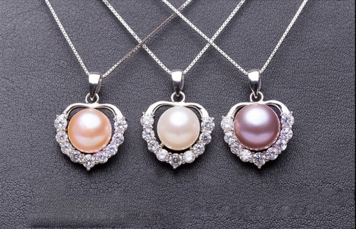 Collana da donna con perla J1831