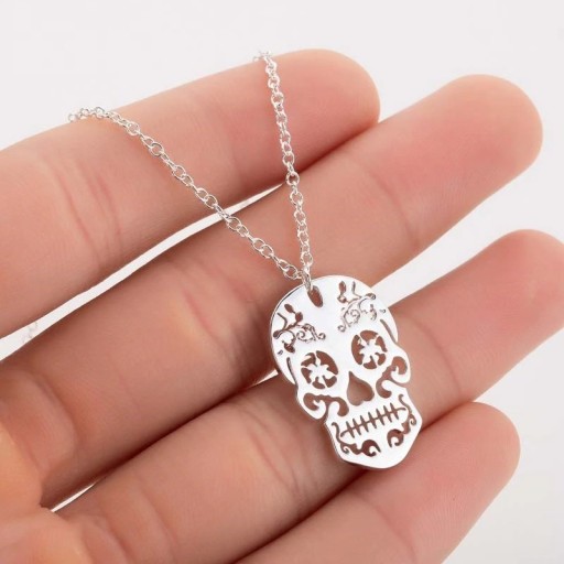 Collar de calavera para mujer