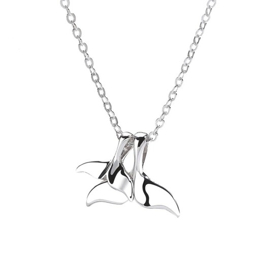 Collar de mujer con colas de sirena