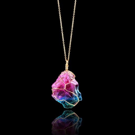 Collar de mujer con piedra de color