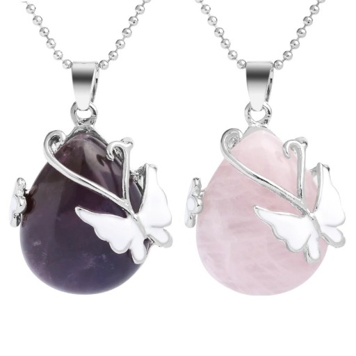 Collar de mujer con piedra y mariposa