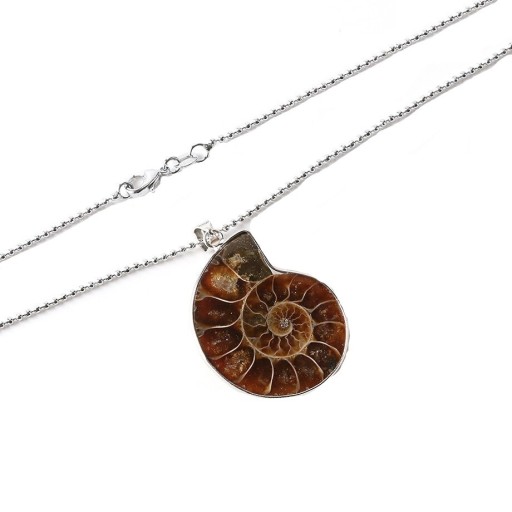 Collier avec coquillage