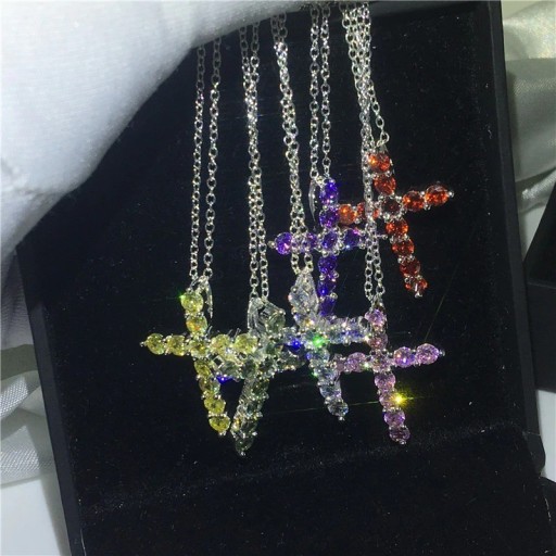 Collier avec croix D509