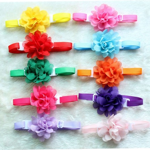 Collier avec fleur 50 pièces
