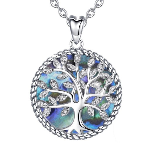Collier avec l'arbre de vie