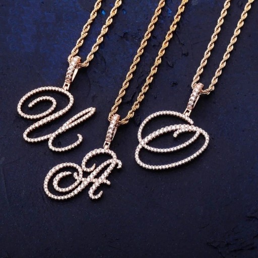 Collier avec la lettre D194