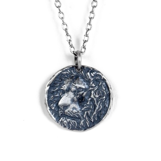 Collier avec lion D584