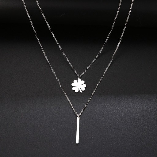 Collier double pour femme avec un trèfle à quatre feuilles