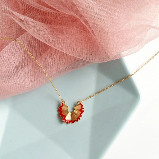 Collier féminin avec pendentif D377