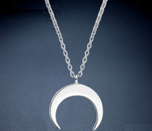 Collier Femme avec Lune