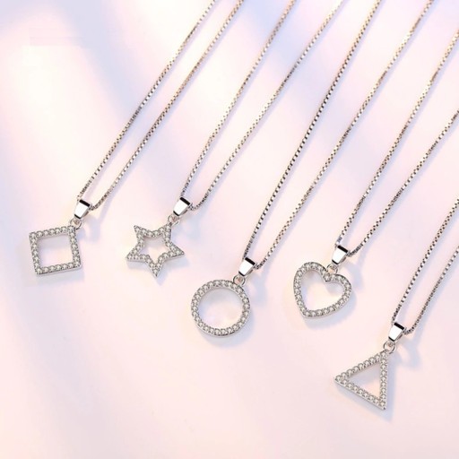 Collier femme avec pendentif D610
