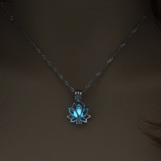Collier femme avec pendentif D67