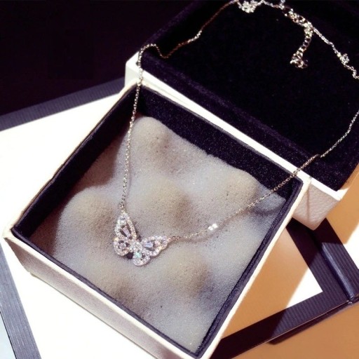 Collier femme papillon D141