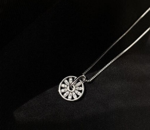 Collier fin pour femme avec pendentif