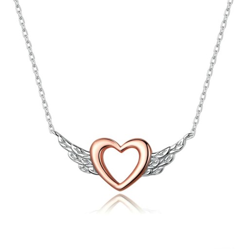 Collier pour femme avec cœur ailé