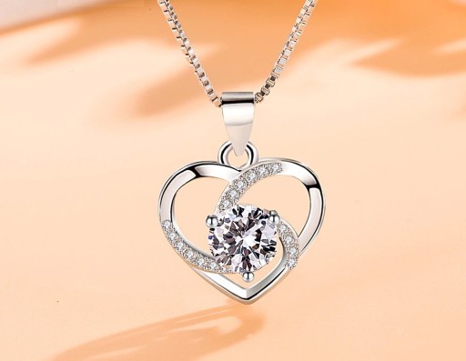 Collier pour femme avec cœur D545