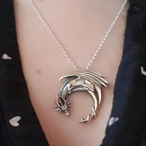 Collier pour femme avec dragon D225