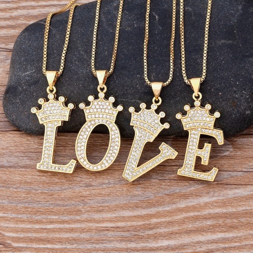 Collier pour femme avec lettre et couronne