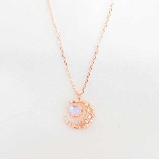 Collier pour femme avec lune D327