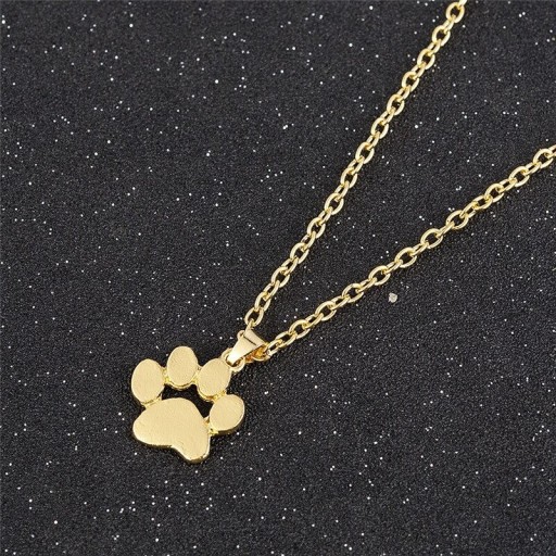 Collier pour femme avec patte D100