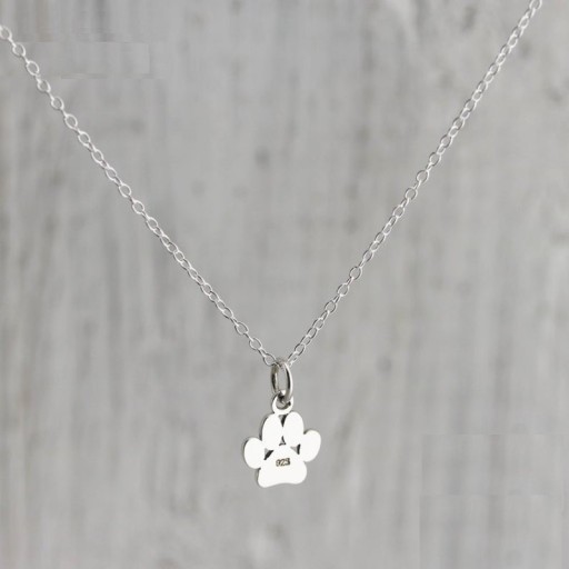 Collier pour femme avec patte M74