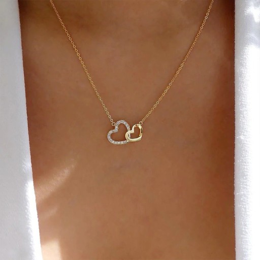 Collier pour femme avec pendentif cœur entrelacé