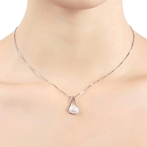 Collier pour femme avec perle D813