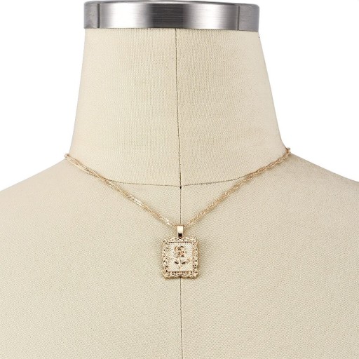 Collier pour femme avec rose G767