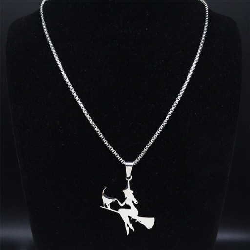 Collier pour femme avec sorcière