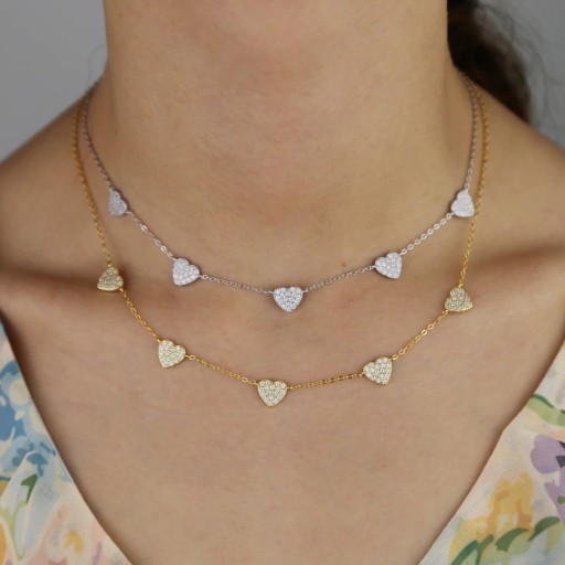 Collier pour femmes avec des cœurs G589