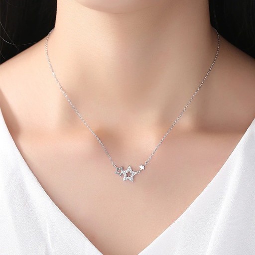 Collier pour femmes avec des étoiles D839