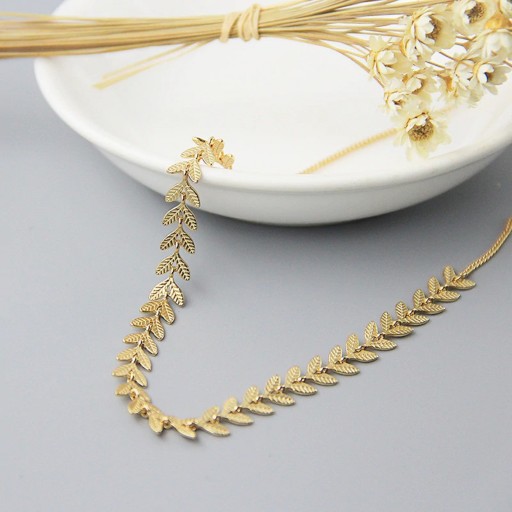 Collier pour femmes avec des feuilles G587