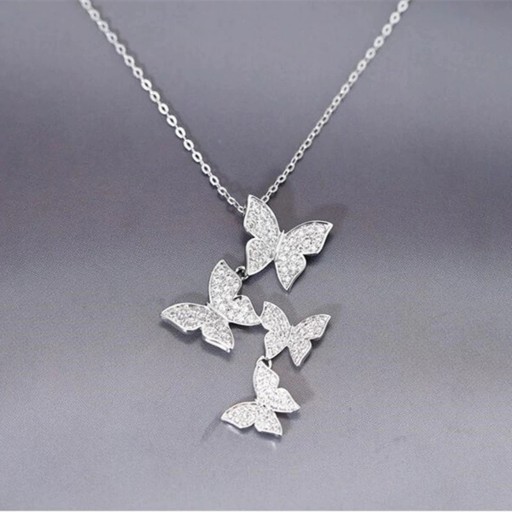 Collier pour femmes avec des papillons A1917