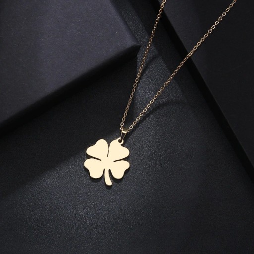 Collier pour femmes avec pendentif trèfle à quatre feuilles