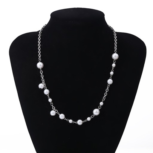 Collier pour femmes avec perles D276
