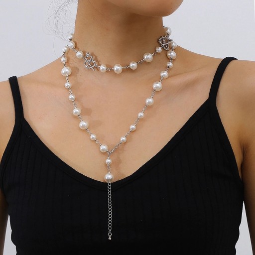 Collier pour femmes avec perles D276