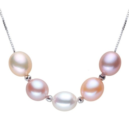 Collier pour femmes avec perles D612