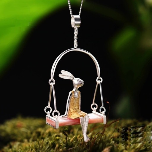 Collier pour femmes avec un lapin D448