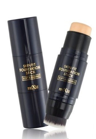 Concealer i tube med børste - 4 nuancer